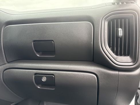 Used 2021 Chevrolet Silverado 1500 Custom Trail Boss w/ Realtree Special Edition image 18