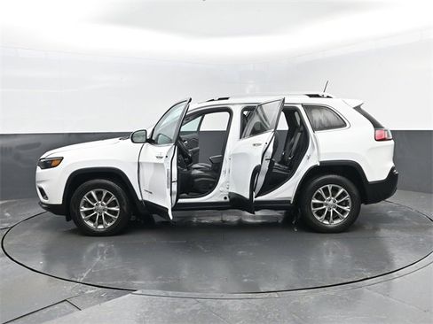 Used 2021 Jeep Cherokee Latitude Lux w/ Comfort/Convenience Group image 28