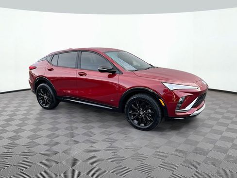 Used 2025 Buick Envista Sport Touring w/ Convenience II Package image 3