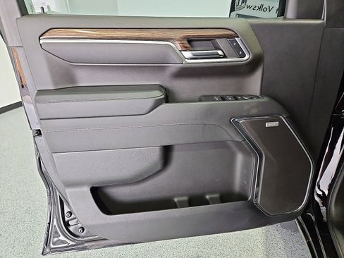 Used 2023 Chevrolet Silverado 1500 RST w/ Convenience Package II AWD/4WD image 15