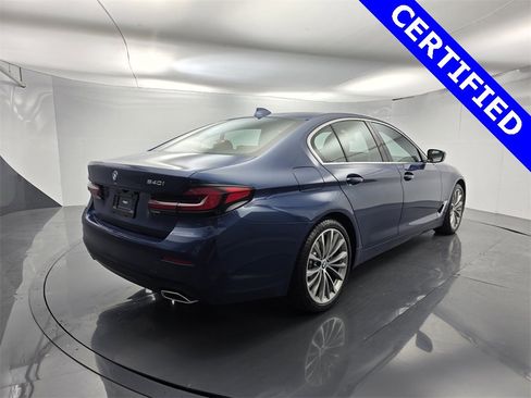 Used 2023 BMW 540i w/ Premium Package image 4