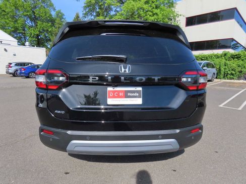 New 2025 Honda Pilot EX-L image 5