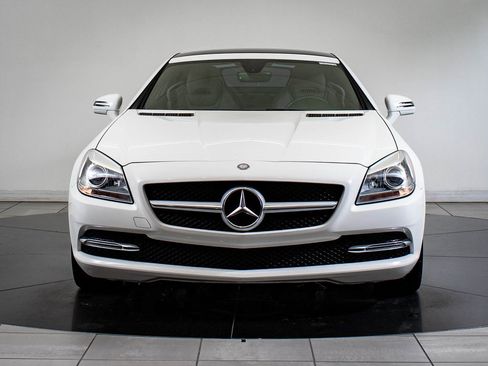 Used 2015 Mercedes-Benz SLK 250 image 3