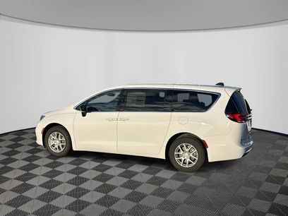 New 2026 Chrysler Pacifica Select