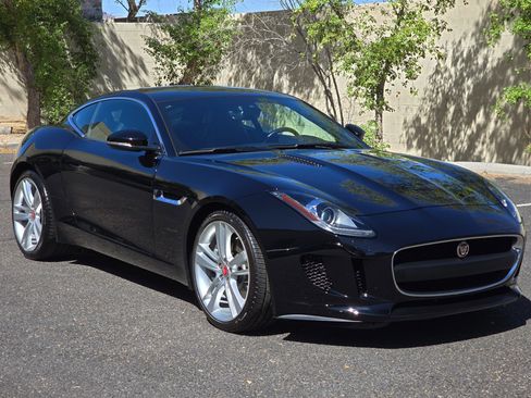 Used 2016 Jaguar F-TYPE Coupe image 2