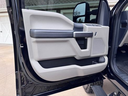 Used 2022 Ford F350 XLT w/ XLT Value Package AWD/4WD image 13