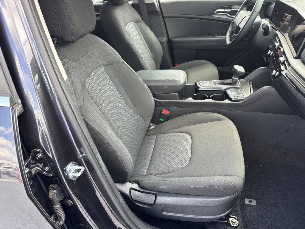 Used 2026 Kia Sportage LX w/ LX Convenience Package FWD image 13