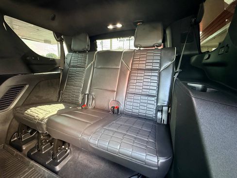 Used 2025 Cadillac Escalade Sport Platinum w/ LPO, ONYX Package AWD/4WD image 42
