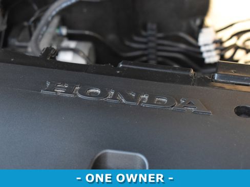 Certified 2025 Honda HR-V Sport image 21