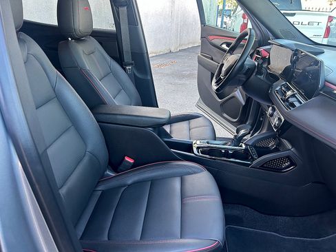 Used 2024 Chevrolet TrailBlazer RS w/ Driver Confidence Package AWD/4WD image 33