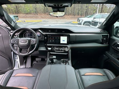 Used 2025 GMC Sierra 1500 AT4 w/ AT4 Premium Package image 3