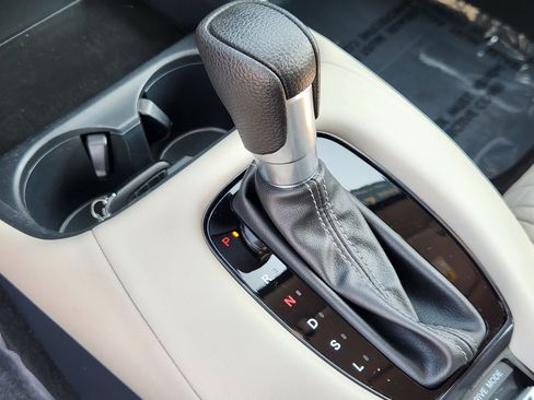 Certified 2024 Honda HR-V LX image 12