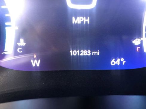 Used 2018 Chrysler Pacifica Touring-L Plus w/ Advanced Safetytec Group image 19