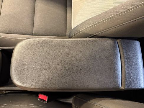 Used 2024 Chevrolet Trax LS FWD image 31