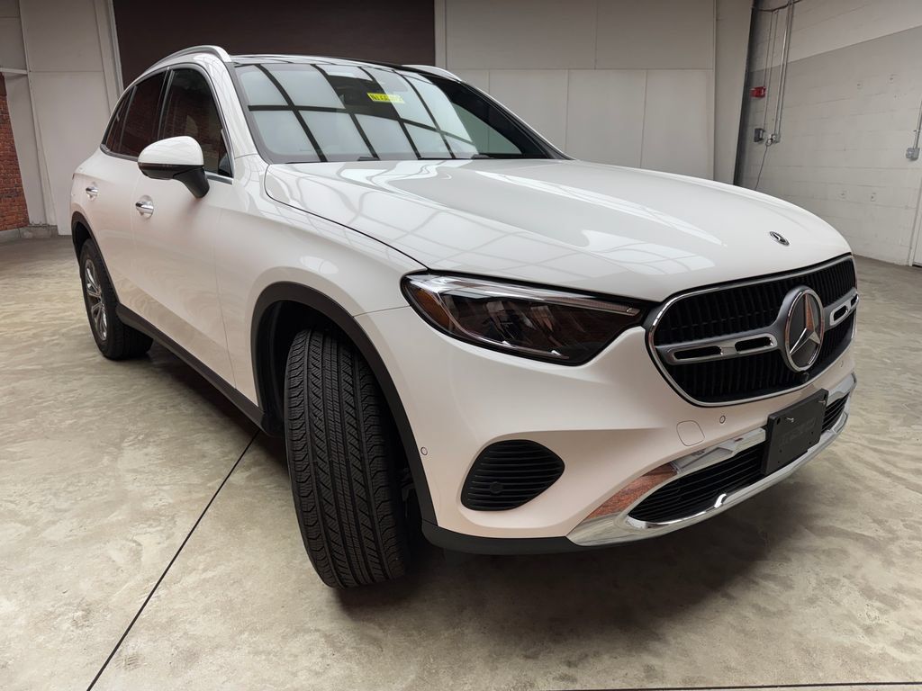 Certified 2026 Mercedes-Benz GLC 300 4MATIC image 6