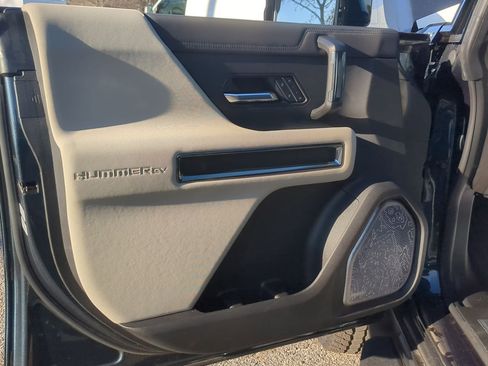Used 2026 GMC Hummer EV SUV image 22