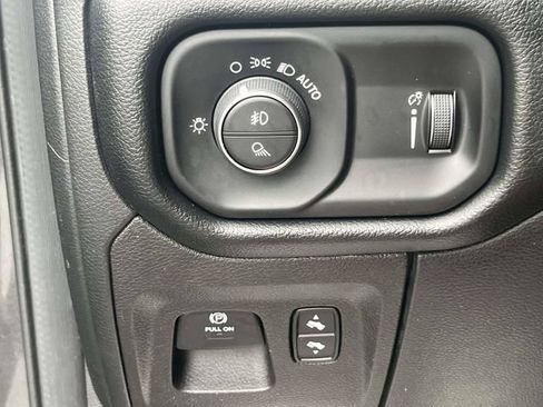 Used 2021 RAM 1500 Big Horn AWD/4WD image 34