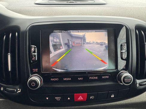 Used 2014 FIAT 500L Trekking image 25