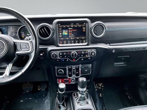 Used 2022 Jeep Wrangler Unlimited Rubicon 4xe w/ Cold Weather Group AWD/4WD image 24