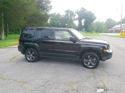Used 2015 Jeep Patriot High Altitude AWD/4WD image 9