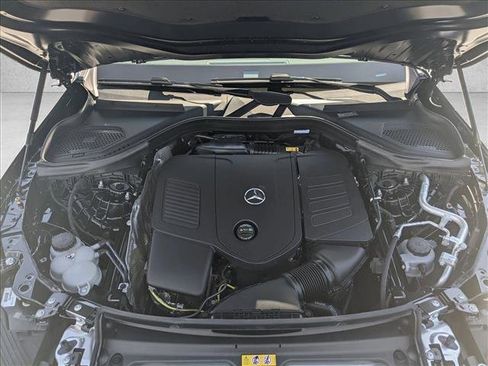 Certified 2025 Mercedes-Benz GLC 300 4MATIC image 17