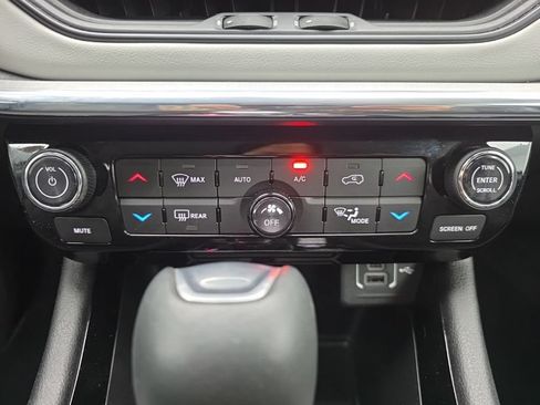 Used 2022 Jeep Compass Limited AWD/4WD image 37