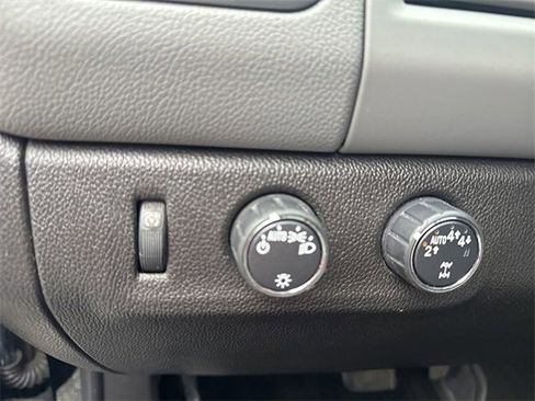 Used 2018 Chevrolet Colorado LT image 11