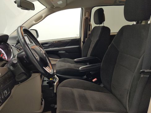 Used 2017 Dodge Grand Caravan SE w/ Power Window Group FWD image 17