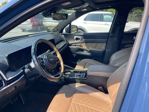 Certified 2024 Kia Sorento SX Prestige w/ Olive Brown Leather Package AWD/4WD image 4