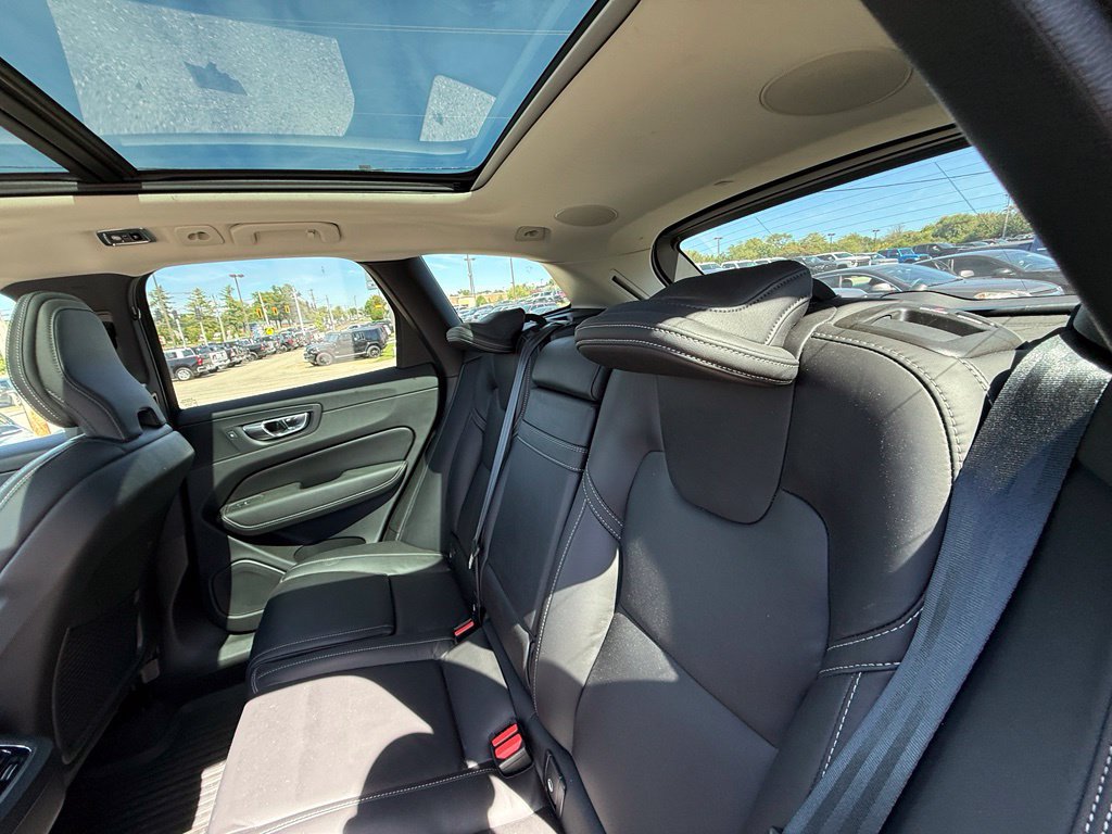 Used 2021 Volvo XC60 T5 Inscription w/ Advanced Package AWD/4WD image 25
