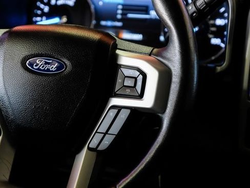Used 2017 Ford F250 Lariat w/ Lariat Value Package AWD/4WD image 18