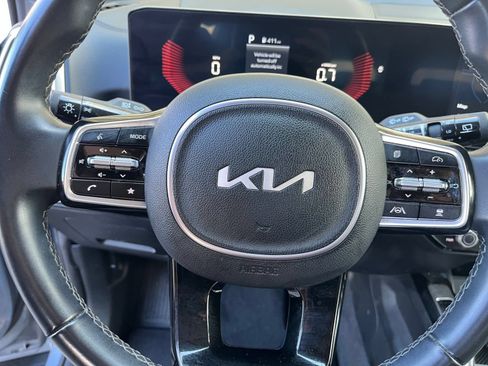 Used 2024 Kia Sorento S FWD image 29