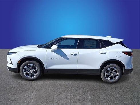 New 2026 Chevrolet Blazer LT image 4