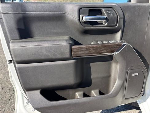 Used 2019 Chevrolet Silverado 1500 LT Trail Boss image 9