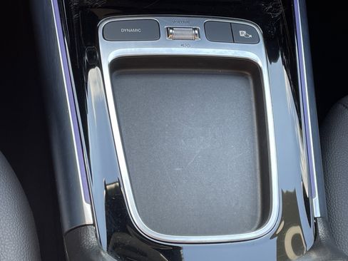 Certified 2025 Mercedes-Benz GLA 250 image 33