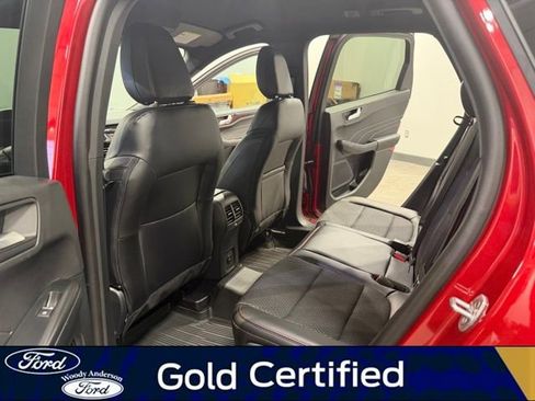 Certified 2025 Ford Escape ST-Line FWD image 24