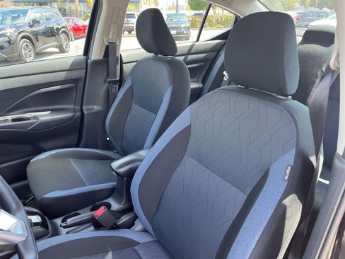 Used 2025 Nissan Versa SV FWD image 36