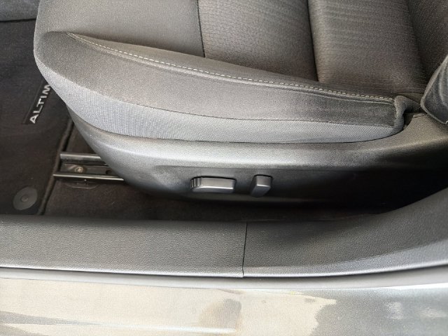Used 2023 Nissan Altima 2.5 SV FWD image 21