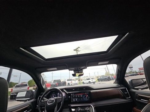 Used 2024 GMC Sierra 1500 Denali Ultimate AWD/4WD image 21