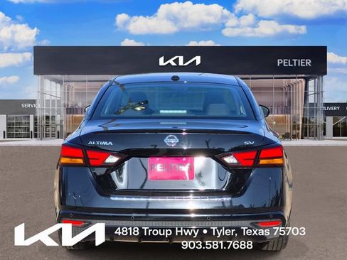 Used 2021 Nissan Altima 2.5 SV FWD image 5