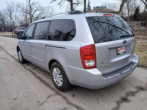 Used 2011 Kia Sedona LX image 7