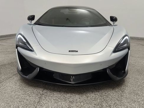 Used 2019 McLaren 570S Spider RWD image 9