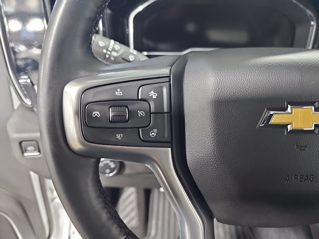 Used 2024 Chevrolet Silverado 1500 LT AWD/4WD image 16