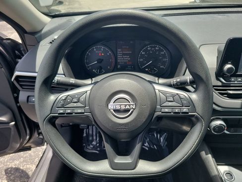 Used 2023 Nissan Altima 2.5 S FWD image 22