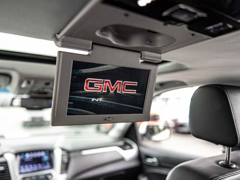 Used 2017 GMC Yukon XL SLT w/ Open Road Package AWD/4WD image 43