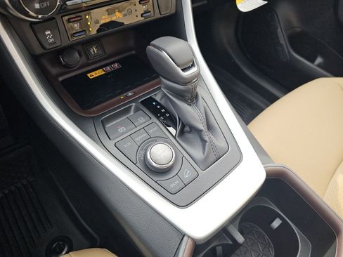 Certified 2025 Toyota RAV4 Limited w/ Advanced Technology Package image 36