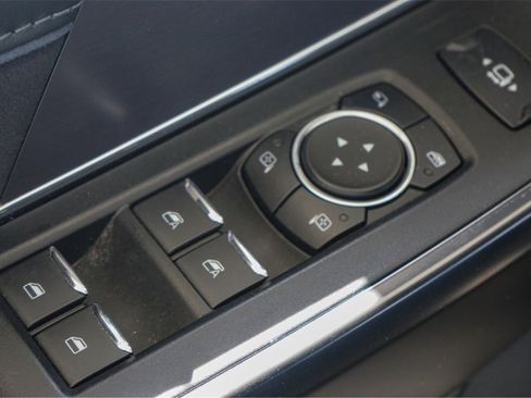 Used 2024 Ford F150 Platinum image 20