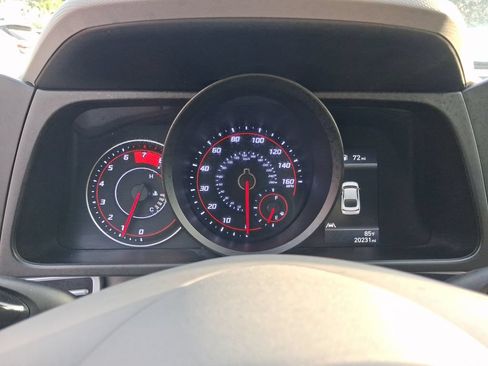 Used 2023 Hyundai Elantra SEL w/ Preferred Accessory Package FWD image 18