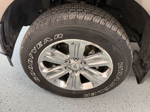 Used 2018 Ford F150 King Ranch w/ Equipment Group 601A Luxury AWD/4WD image 28