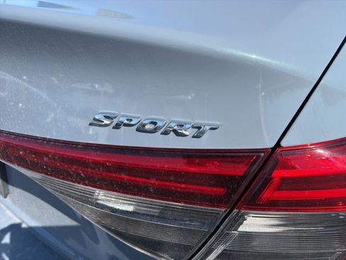 Used 2023 Honda Civic Sport image 8